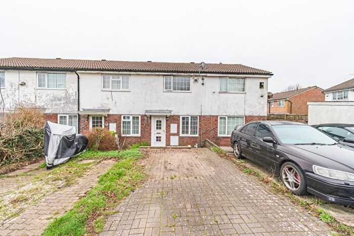 2 Bedroom Terraced House For Sale In The Pastures, Barry, CF62