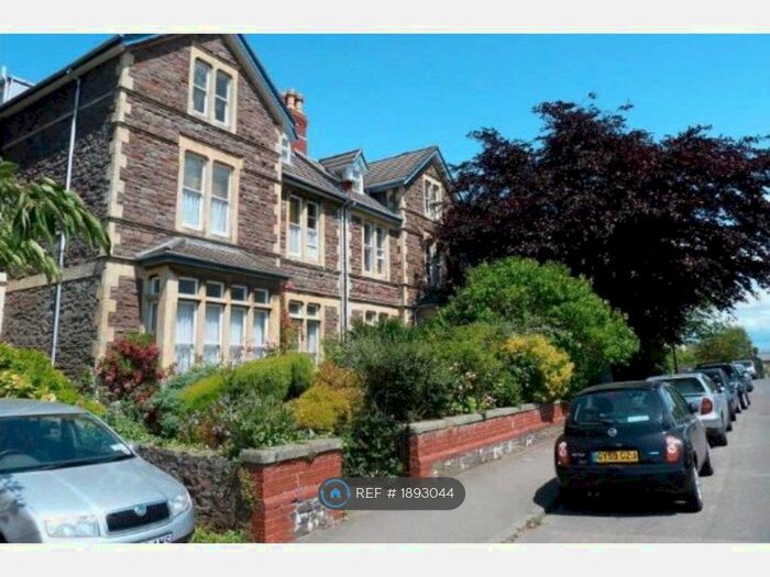 4 Bedroom Flat To Rent In Cotham Lawn Road, Bristol, BS6