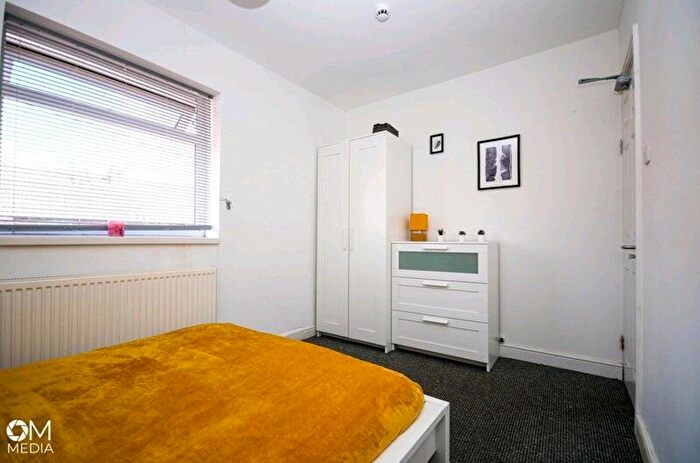 5 Bedroom House To Rent In Langworthy Road, Salford, M6