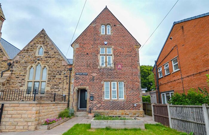 3 Bedroom Semi-Detached House To Rent In College Road, Spinkhill, Sheffield, S21