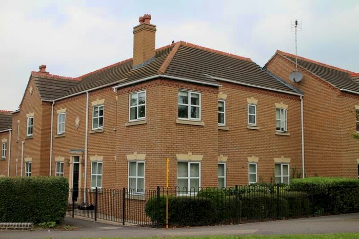 2 Bedroom Flat To Rent In Walnut Tree Court, Higham Ferrers, NN10