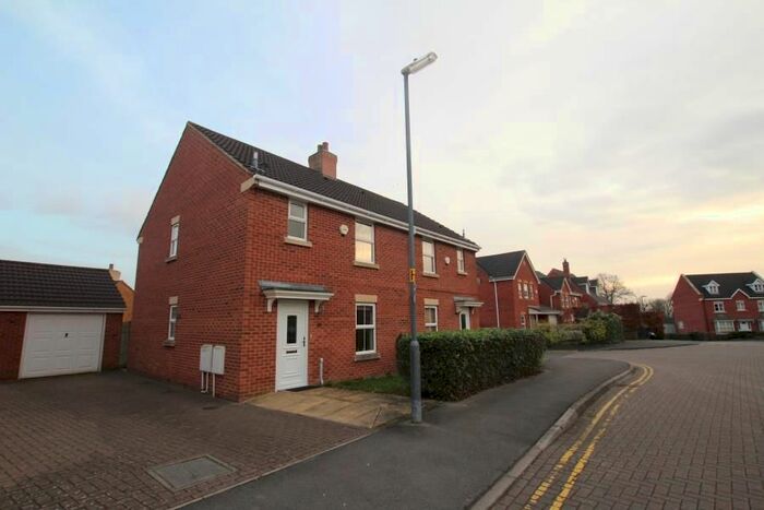 3 Bedroom Semi-Detached House To Rent In Jellicoe Avenue, Stoke Park, Bristol, BS16