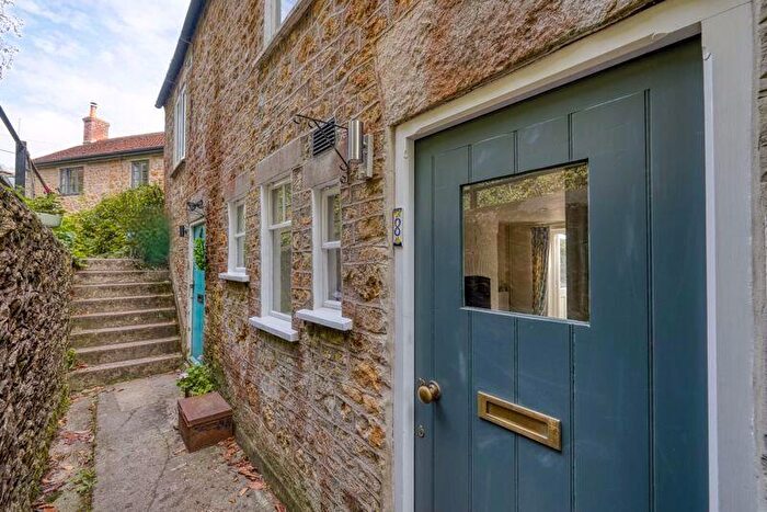 2 Bedroom Town House For Sale In Pretty Period Property In Bruton, BA10