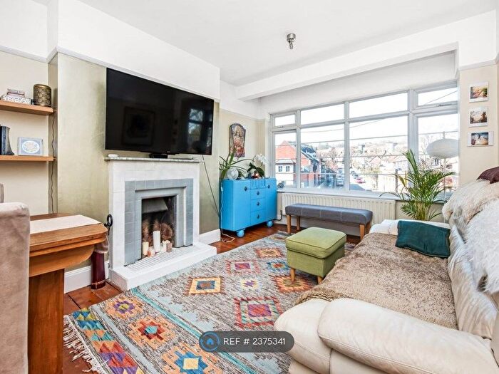 2 Bedroom Flat To Rent In Dartmouth Rd, London, SE23