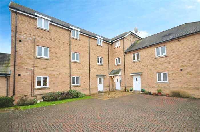 2 Bedroom Apartment For Sale In Barland Way, Aylesbury, Buckinghamshire, HP18