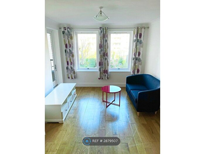 1 Bedroom Flat To Rent In Conant Mews, London, E1