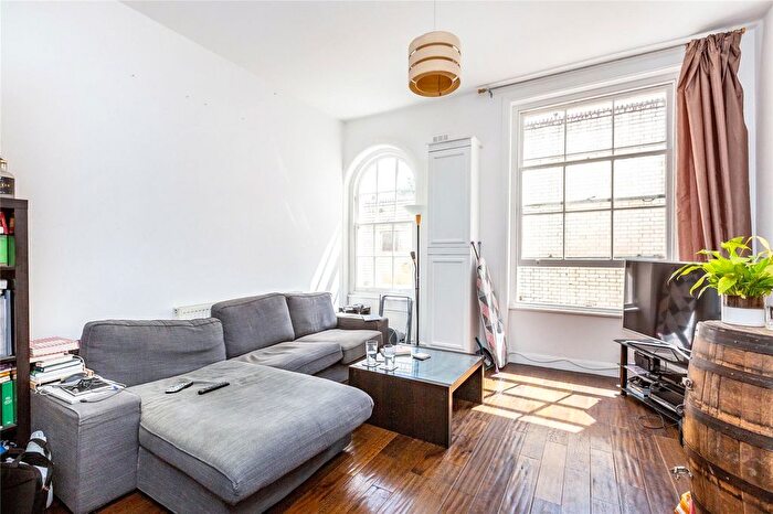 3 Bedroom Flat To Rent In Bowyer House, Slievemore Close, London, SW4