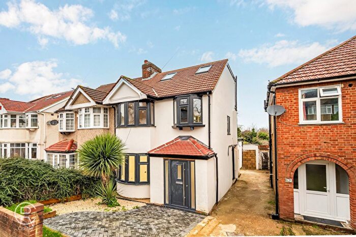 6 Bedroom Semi Detached House For Sale In The Heights, Northolt, UB5