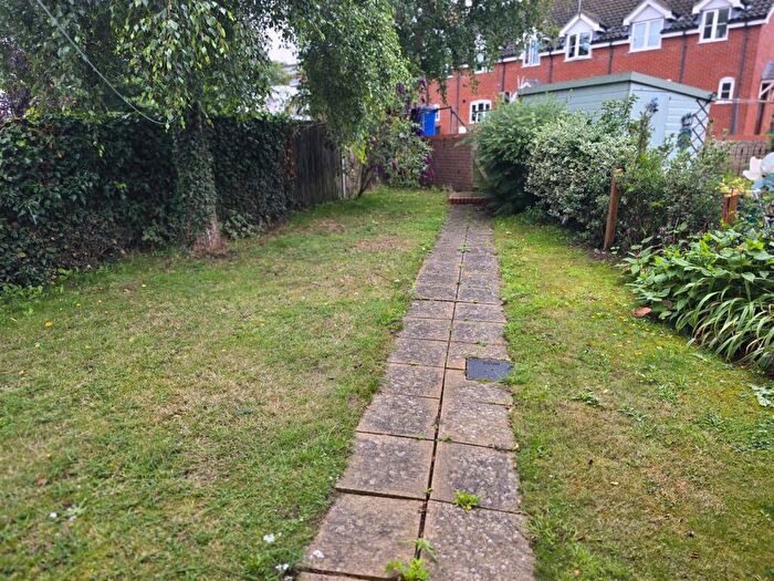 2 Bedroom End Of Terrace House For Sale In Commodore Road, Oulton Broad, NR32