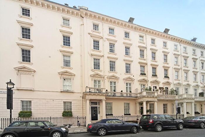 3 Bedroom Flat To Rent In Eaton Terrace, Knightsbridge, SW1W