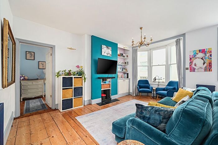 3 Bedroom Terraced House For Sale In Wentworth Street, Brighton, BN2