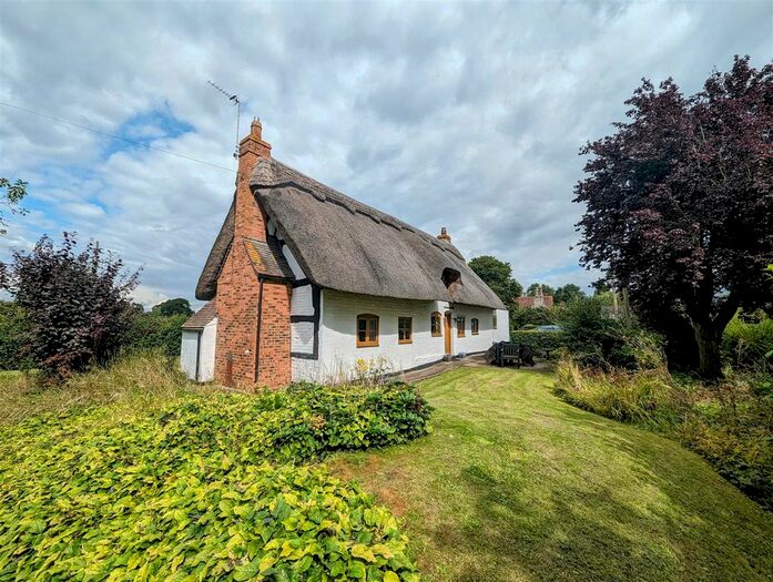 3 Bedroom Cottage For Sale In Ledbury Road, Staunton, Gloucester, GL19