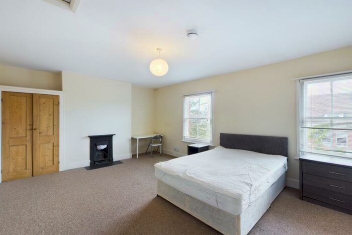 5 Bedroom House To Rent In St. Michaels Avenue, Abington, Northampton, NN1
