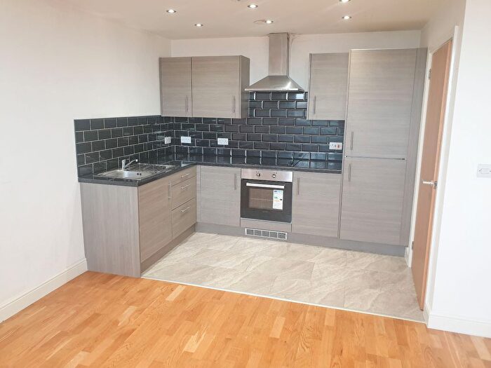1 Bedroom Flat To Rent In York Tower, - York Road, Leeds, West Yorkshire, Uk, LS9