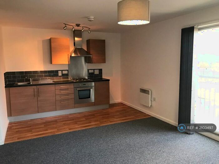 2 Bedroom Flat To Rent In Manchester Court, Stoke-On-Trent, ST6