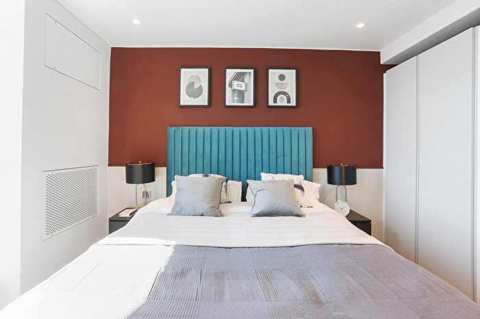 2 Bedroom Flat To Rent In Balfron Tower, St Leonards Road, London, E14