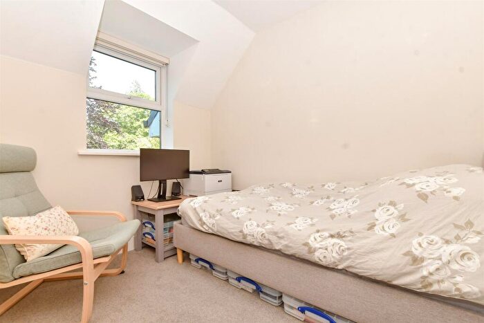 2 Bedroom Apartment For Sale In Westhall Road, Warlingham, Surrey, CR6