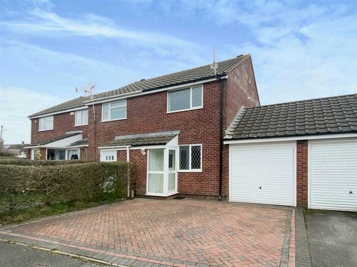 2 Bedroom House To Rent In Maple Avenue, Bulwark, Chepstow, NP16