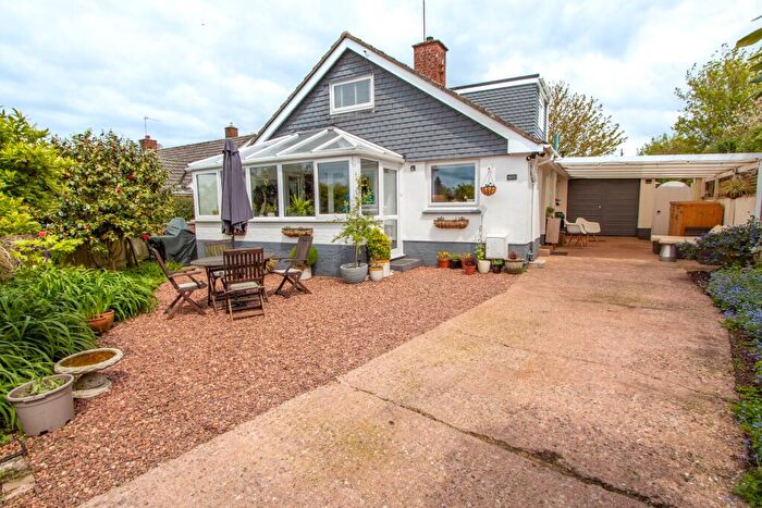 3 Bedroom Detached Bungalow For Sale In Oak Close, Ottery St Mary, EX11