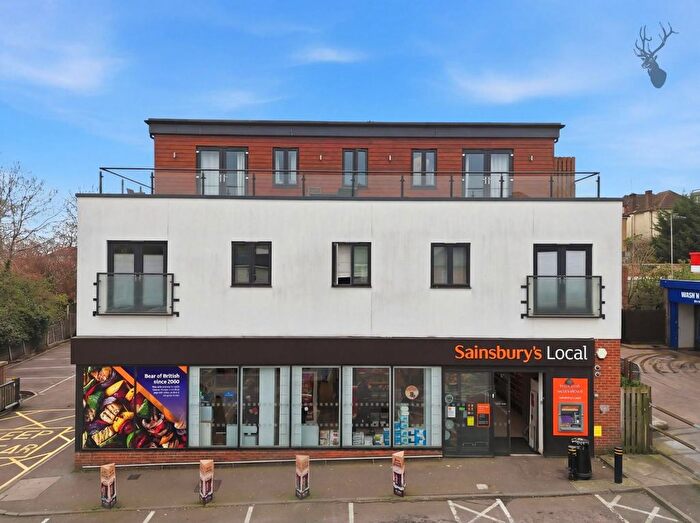 2 Bedroom Flat For Sale In Church Hill, Loughton, IG10