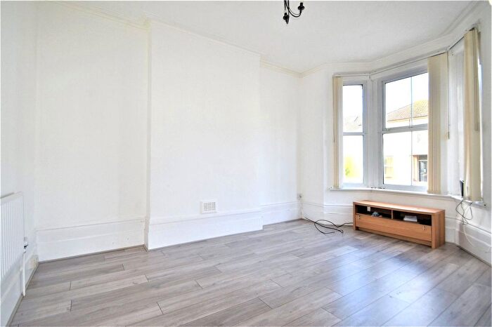 1 Bedroom Flat To Rent In St Peters Road, Croydon, Surrey, CR0
