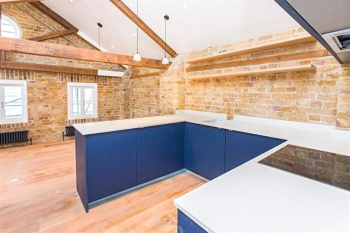2 Bedroom Flat To Rent In Town Quay, Barking, IG11