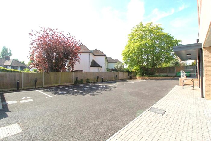 2 Bedroom Apartment To Rent In Hutton Road, Shenfield, CM15