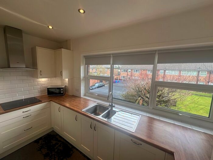 2 Bedroom Flat To Rent In Calderstones Court, Calderstones, Liverpool, L18