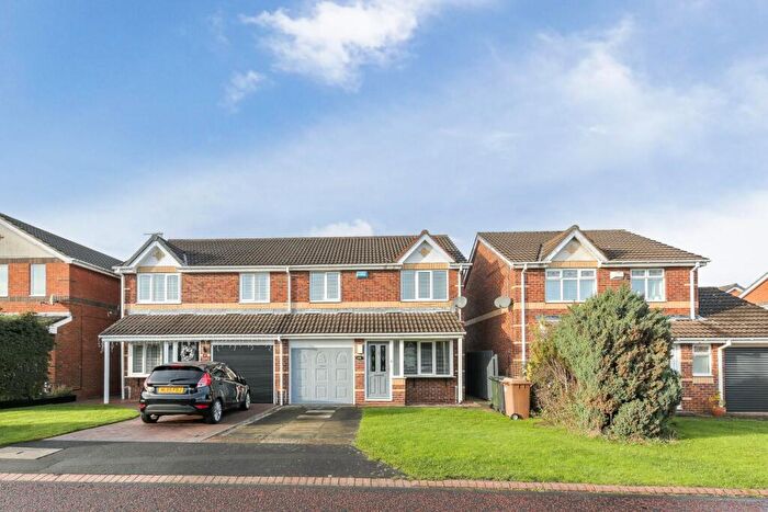 3 Bedroom Semi Detached House For Sale In Palmers Green, Forest Hall, NE12
