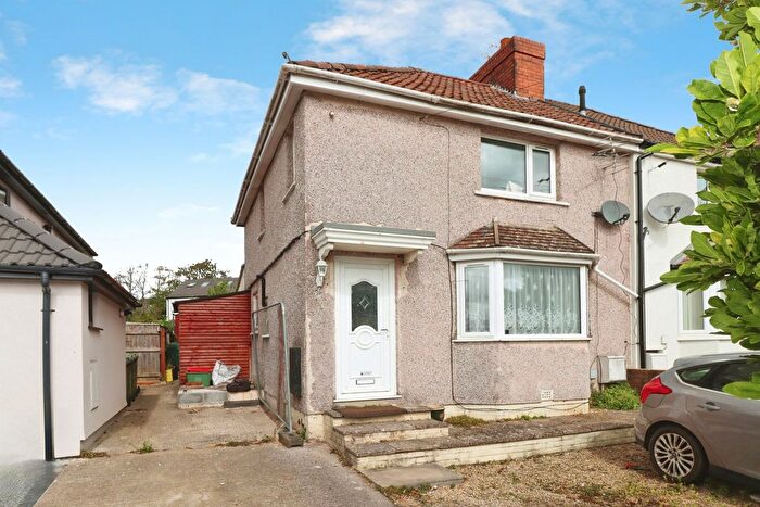 3 Bedroom Semi Detached House For Sale In South Road, Almondsbury, Bristol, Gloucestershire, BS32