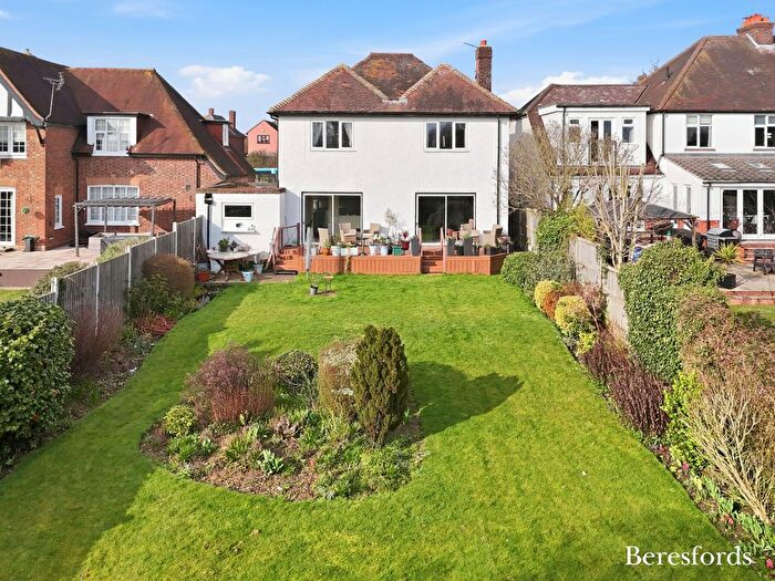 4 Bedroom Detached House For Sale In Roxwell Road, Chelmsford, CM1
