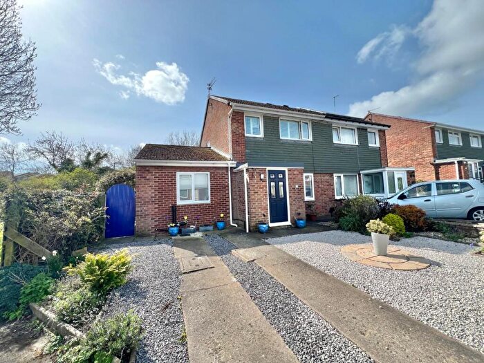 4 Bedroom Semi Detached House For Sale In Carisbrooke Crescent, Etherley Dene, DL14