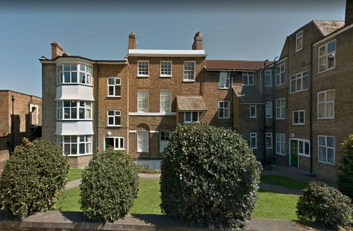 2 Bedroom Apartment To Rent In Honor Oak Road, Forest Hill, London, SE23