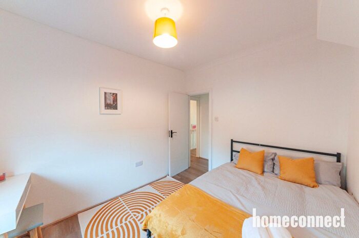 2 Bedroom Flat To Rent In Keogh Road, London, E15