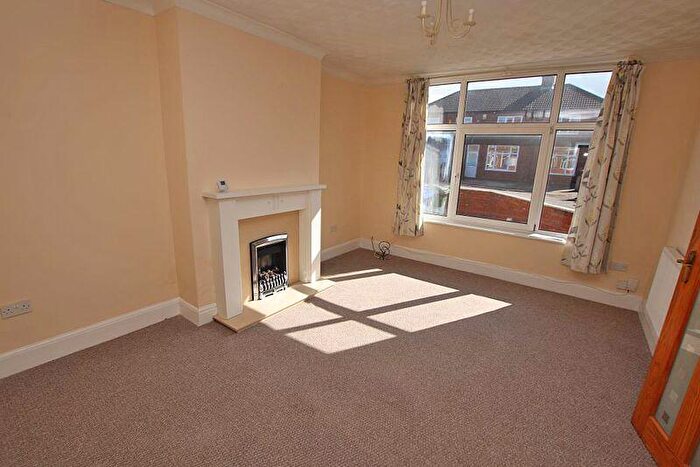 2 Bedroom End Of Terrace House To Rent In Jenner Place, Cleethorpes, DN35
