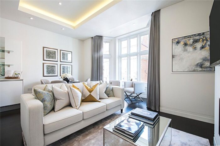 2 Bedroom Flat To Rent In Green Street, London, W1K