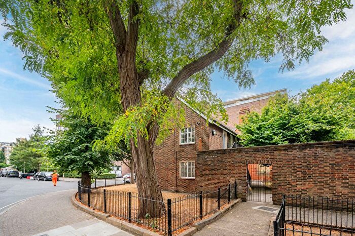 Studio To Rent In Queens Terrace, St John's Wood, London, NW8