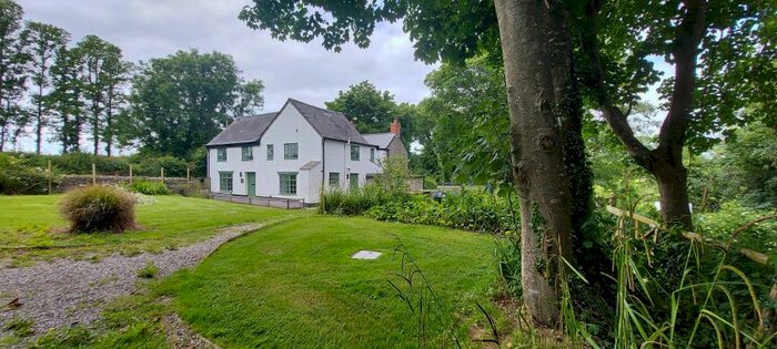 3 Bedroom Semi-Detached House To Rent In Menabilly, PL24