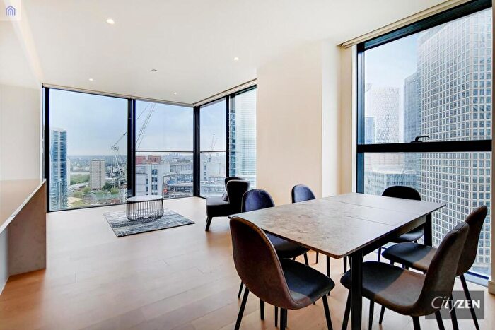 2 Bedroom Flat To Rent In Hampton Tower, Marsh Wall, London, E14