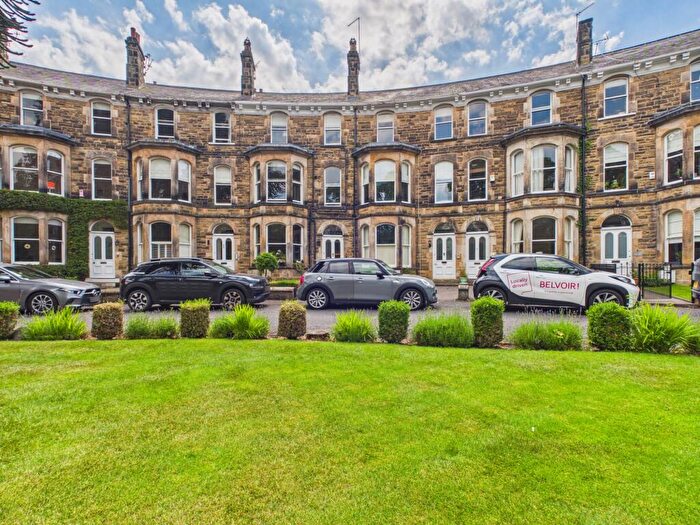 2 Bedroom Flat To Rent In Royal Crescent, Harrogate, HG2