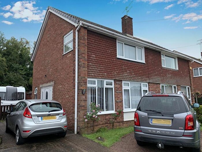 3 Bedroom Semi Detached House For Sale In Welwyn Close, Grantham, NG31