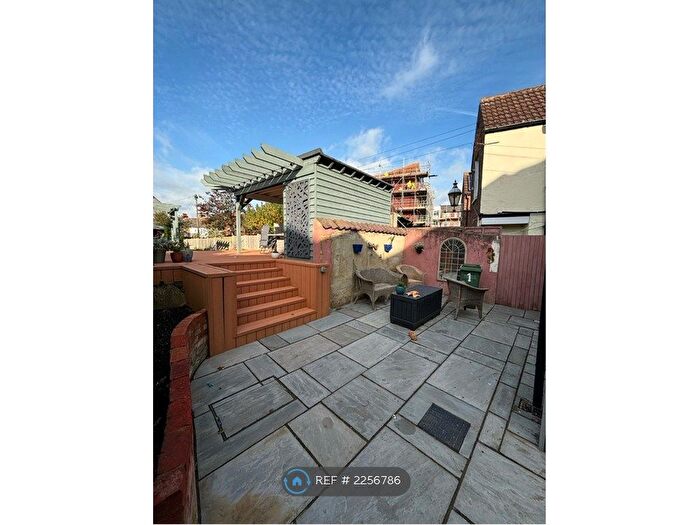 1 Bedroom Flat To Rent In Wear Bay Road, Folkestone, CT19
