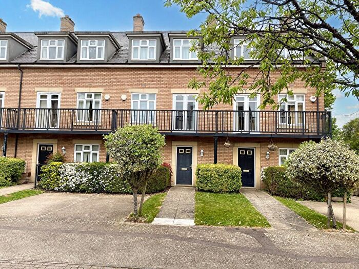 4 Bedroom Terraced House To Rent In Pearl Close, Cambridge, CB4