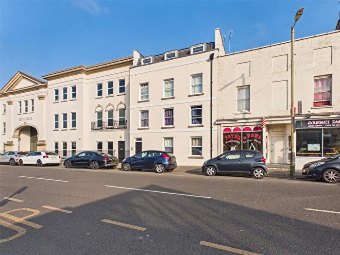 1 Bedroom Apartment For Sale In Bath Road, Cheltenham, Gloucestershire, GL53