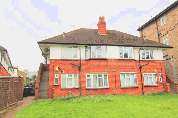 2 Bedroom Maisonette To Rent In Lower Addiscombe Road, Croydon, CR0