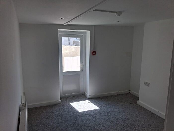 1 Bedroom Flat To Rent In Albion Street, Exmouth, EX8