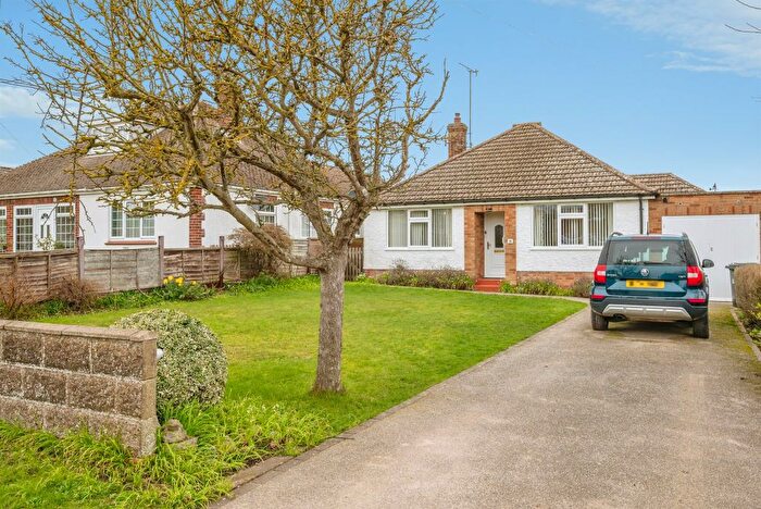 2 Bedroom Detached Bungalow For Sale In Beckmeadow Way, Mundesley, Norwich, NR11