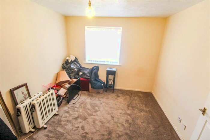 1 Bedroom Apartment To Rent In Coopers Close, Dagenham, RM10