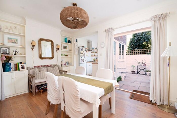 3 Bedroom Terraced House To Rent In Lefroy Road, London, W12