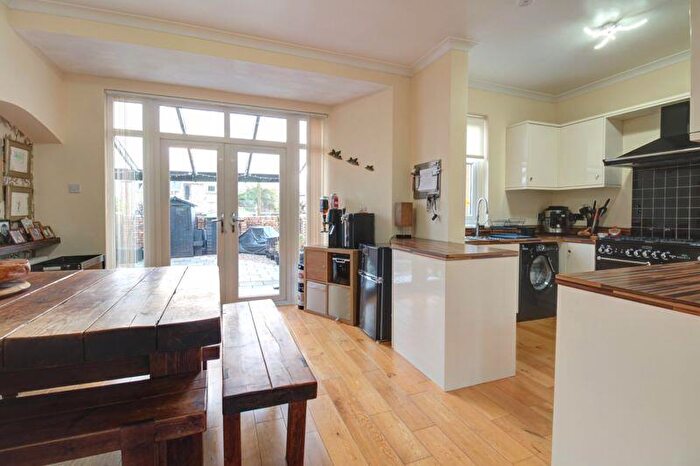 3 Bedroom Terraced House For Sale In Dumbuck Road, Dumbarton, G82